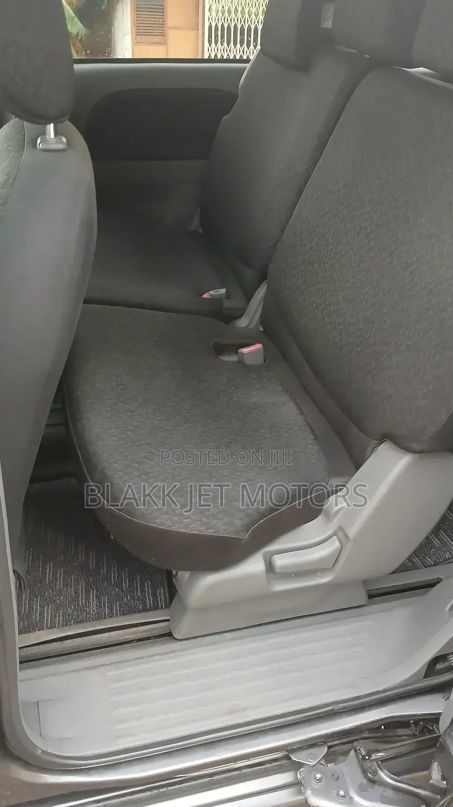 Toyota Sienta 1.5 AWD 2013 Gray