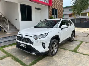 Rent Toyota Rav4 Hybrid