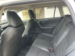 Rent Toyota Rav4 Hybrid
