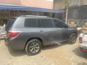 Toyota Highlander 2010 Gray