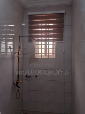 2bdrm Apartment in Lakeside Estate for rent
