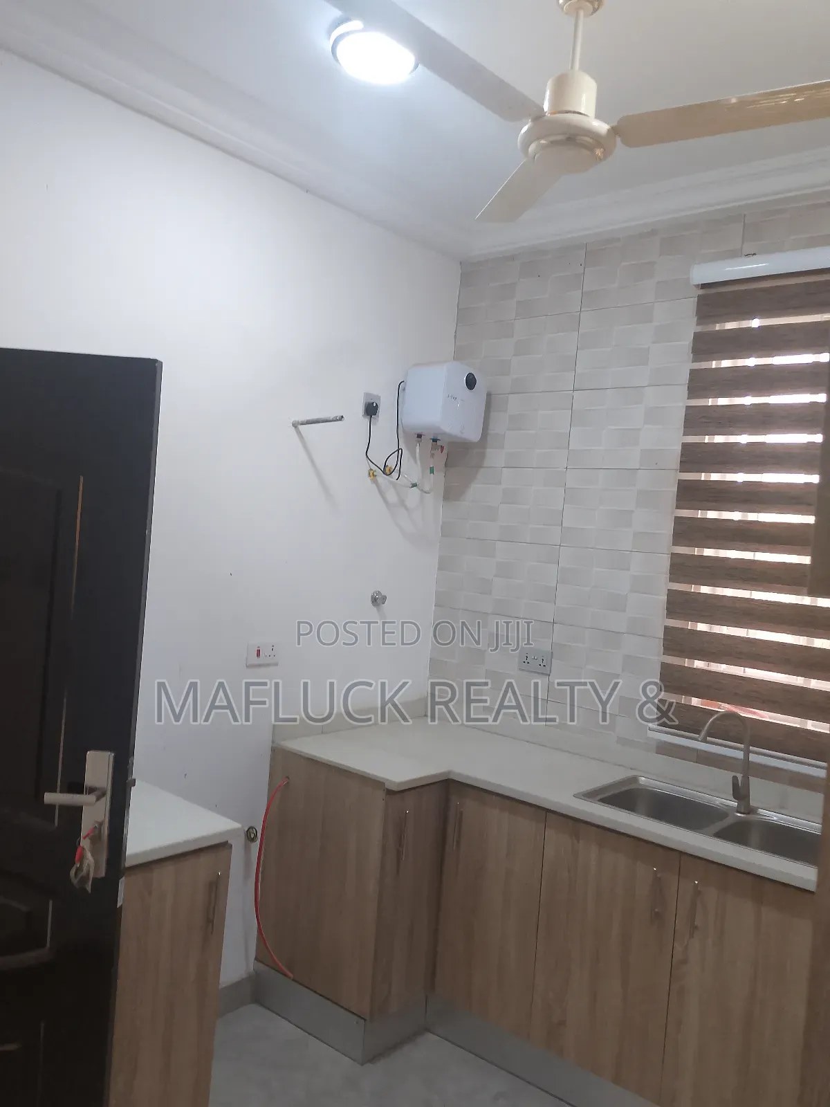 2bdrm Apartment in Lakeside Estate for rent