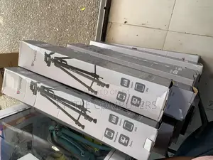 3520 Phone and Camera Tripod