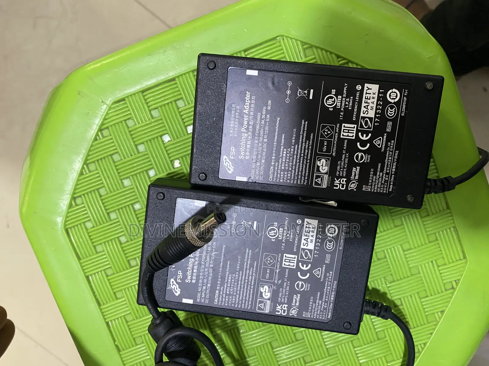 12v 5a Adapter/Charger 60w Uk  Standard