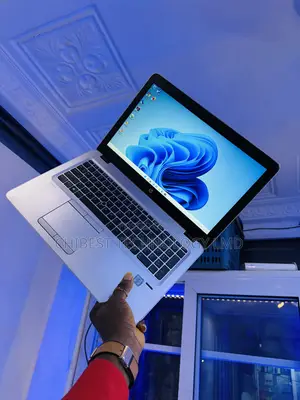 Photo - Laptop HP EliteBook 850 G3 8GB Intel Core I7 SSD 256GB