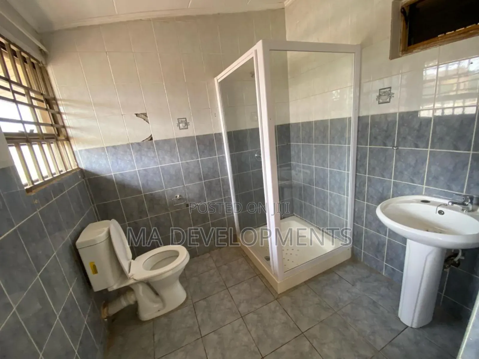 5bdrm House in Madev Realty, Tantra Hills for sale