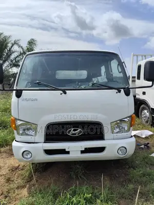 Hyundai Mighty Double Cabin