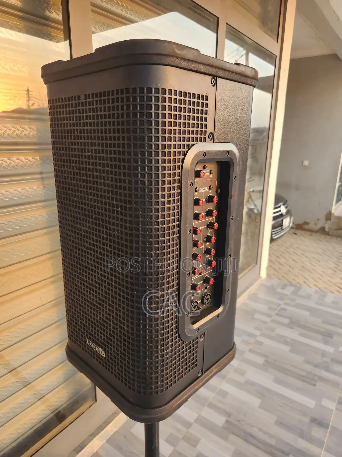 Line6 Stagesource L2t Intelligent Speaker