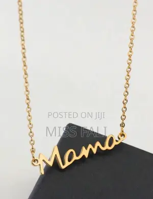 Fadeless Mama Necklace With Complementary Card
