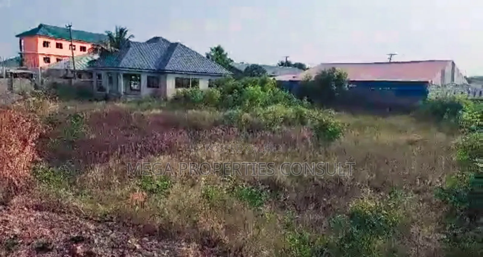 One Acre Land With 3bedrooms House for Sale in Tema C 25