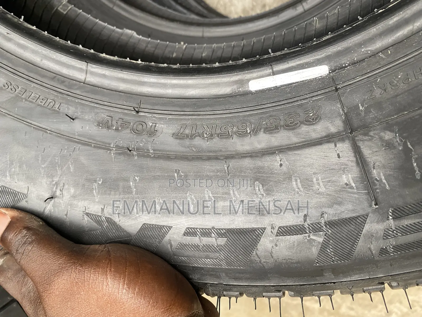 235/65 R17 Bridgestone Dueler H/P Sport 104v