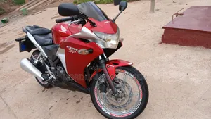 Honda CBR 2016 Red