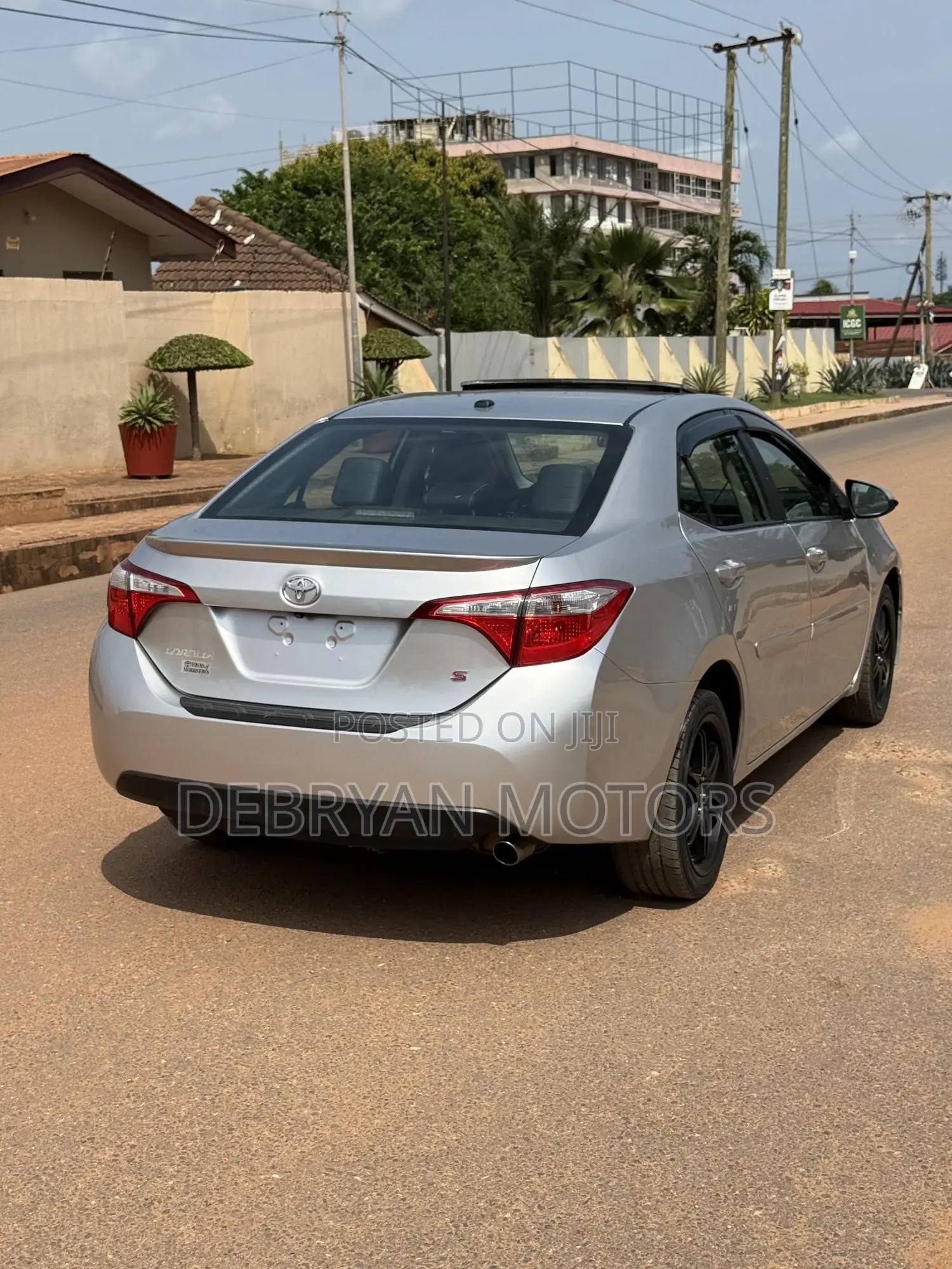 Toyota Corolla S Premium 4dr Sedan (1.8L 4cyl CVT) 2016 Silver