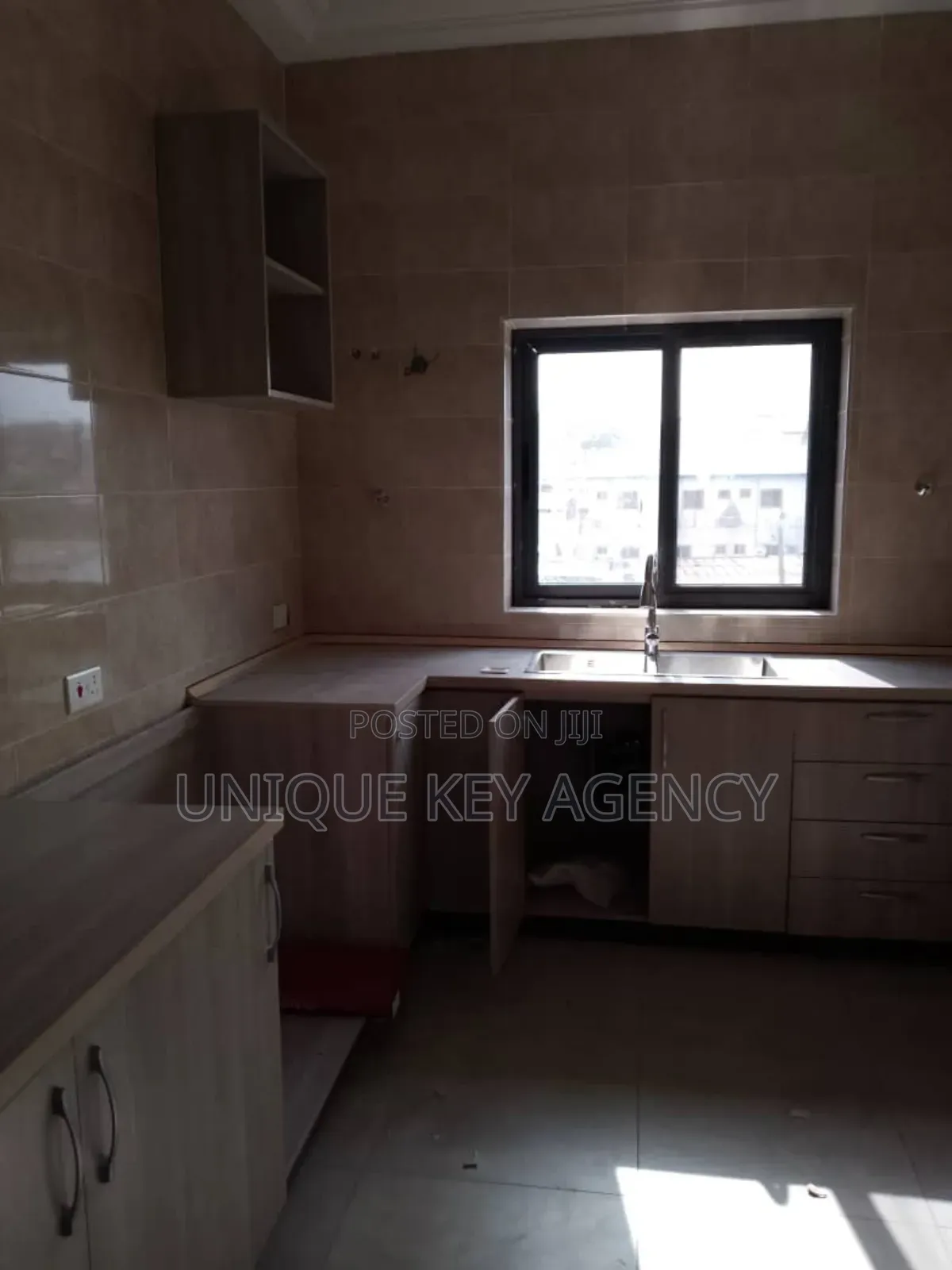 2bdrm Apartment in Unique Key Agency, Kotobabi for rent