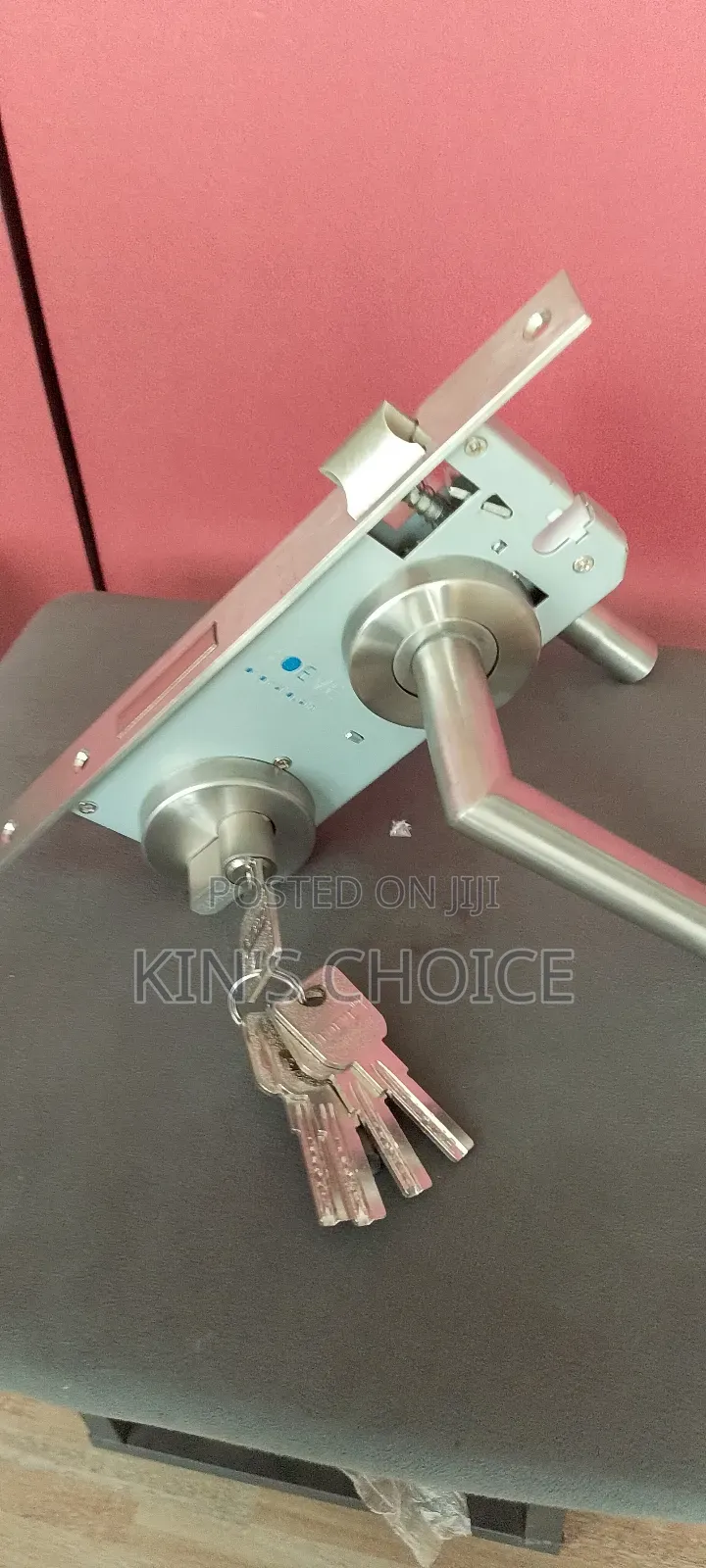 Stainless Steel Door Lock. Is Durable And Safety