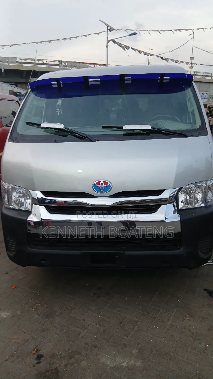 Toyota HiAce 2012 Silver