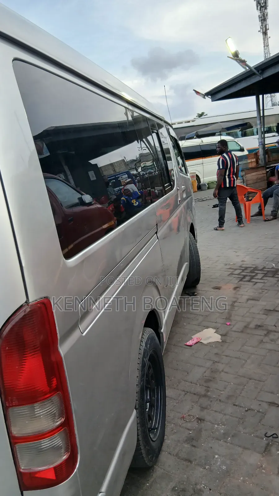 Toyota HiAce 2012 Silver
