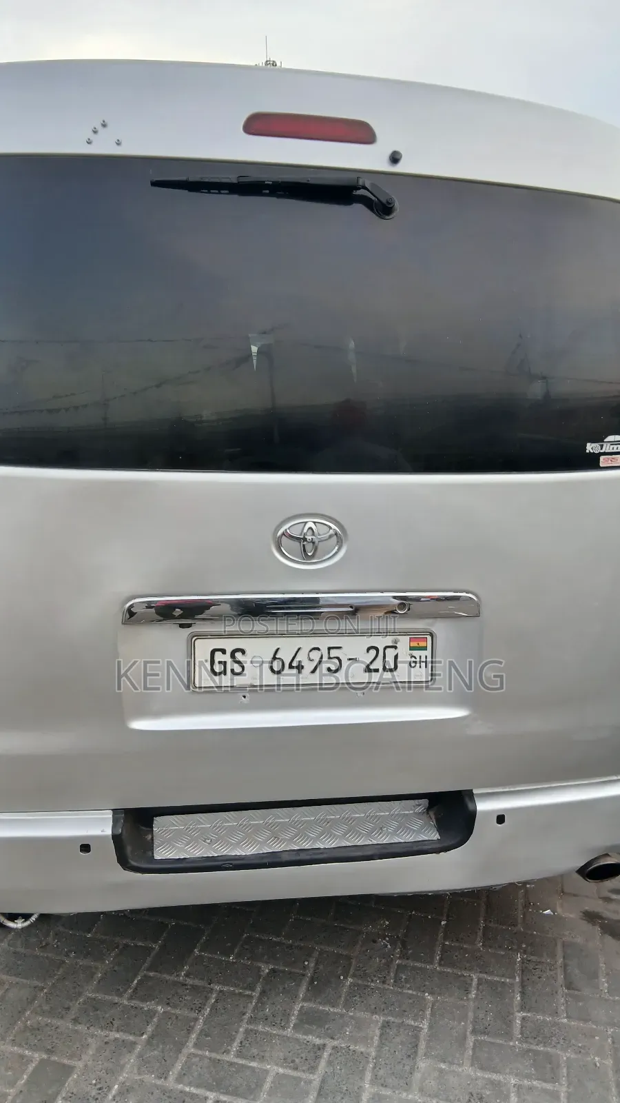 Toyota HiAce 2012 Silver