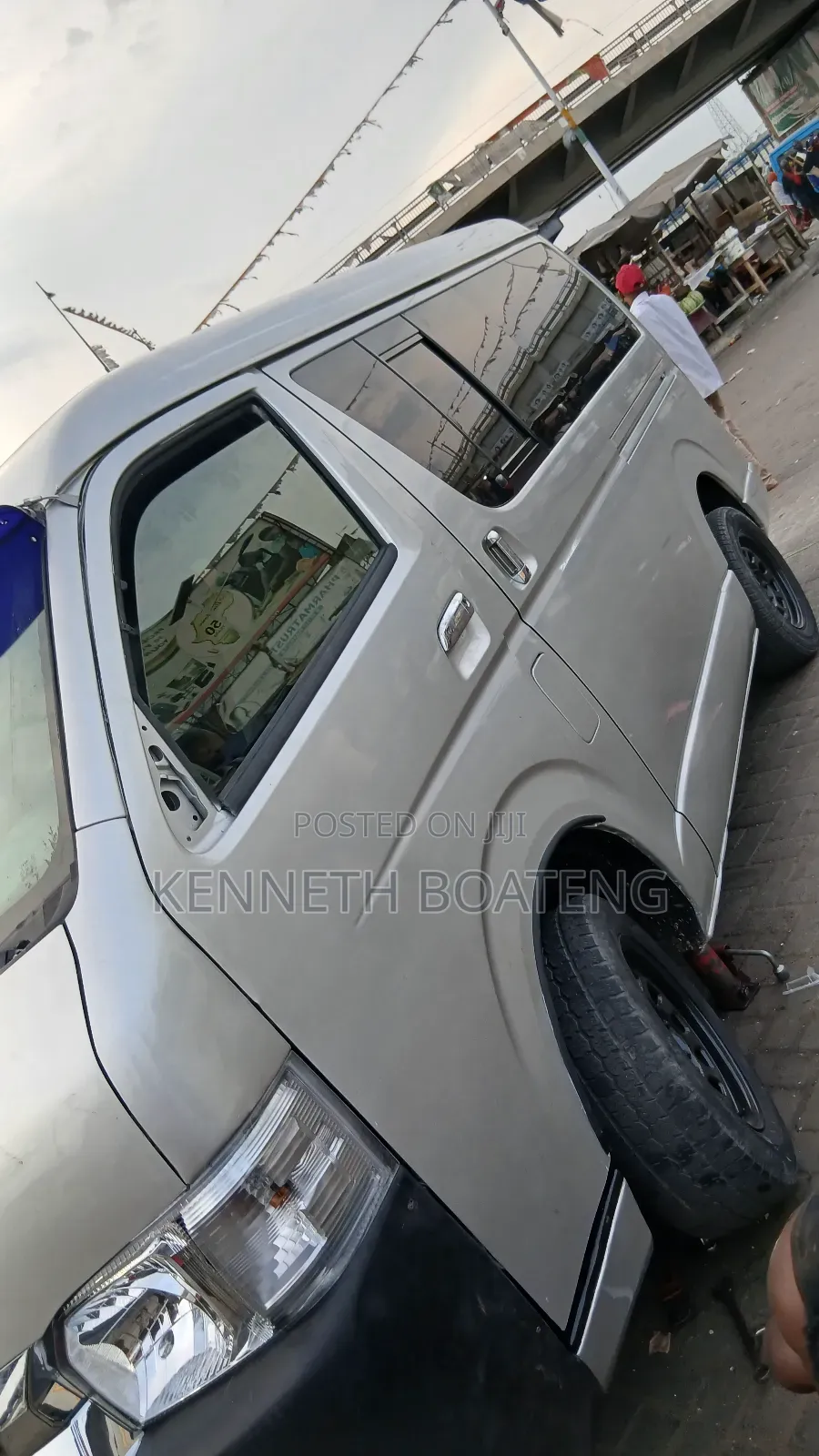 Toyota HiAce 2012 Silver