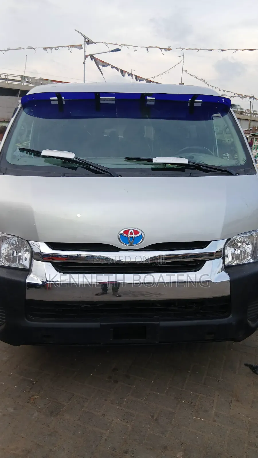 Toyota HiAce 2012 Silver