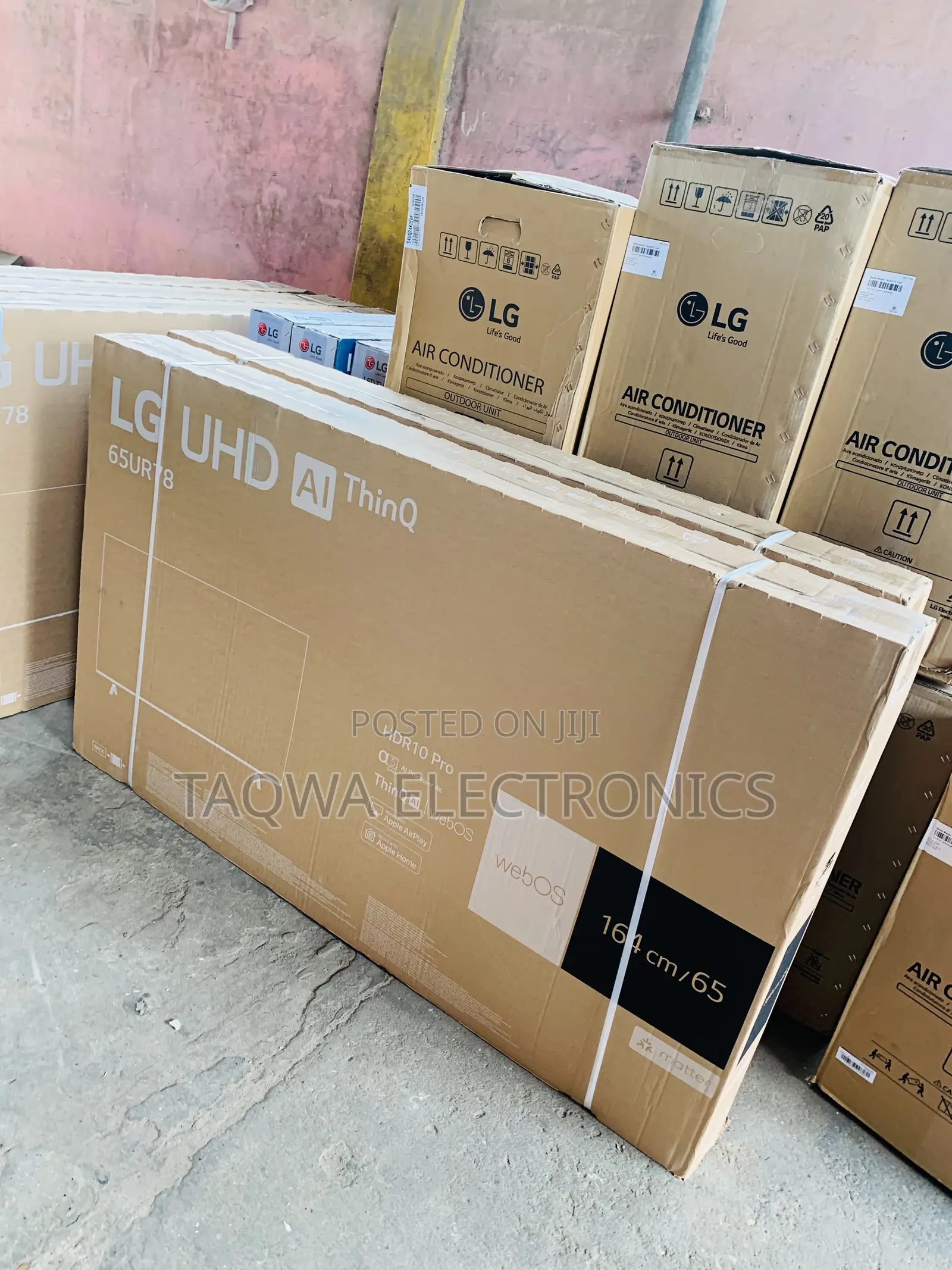 Lg Sleek 65” Smart Ur78