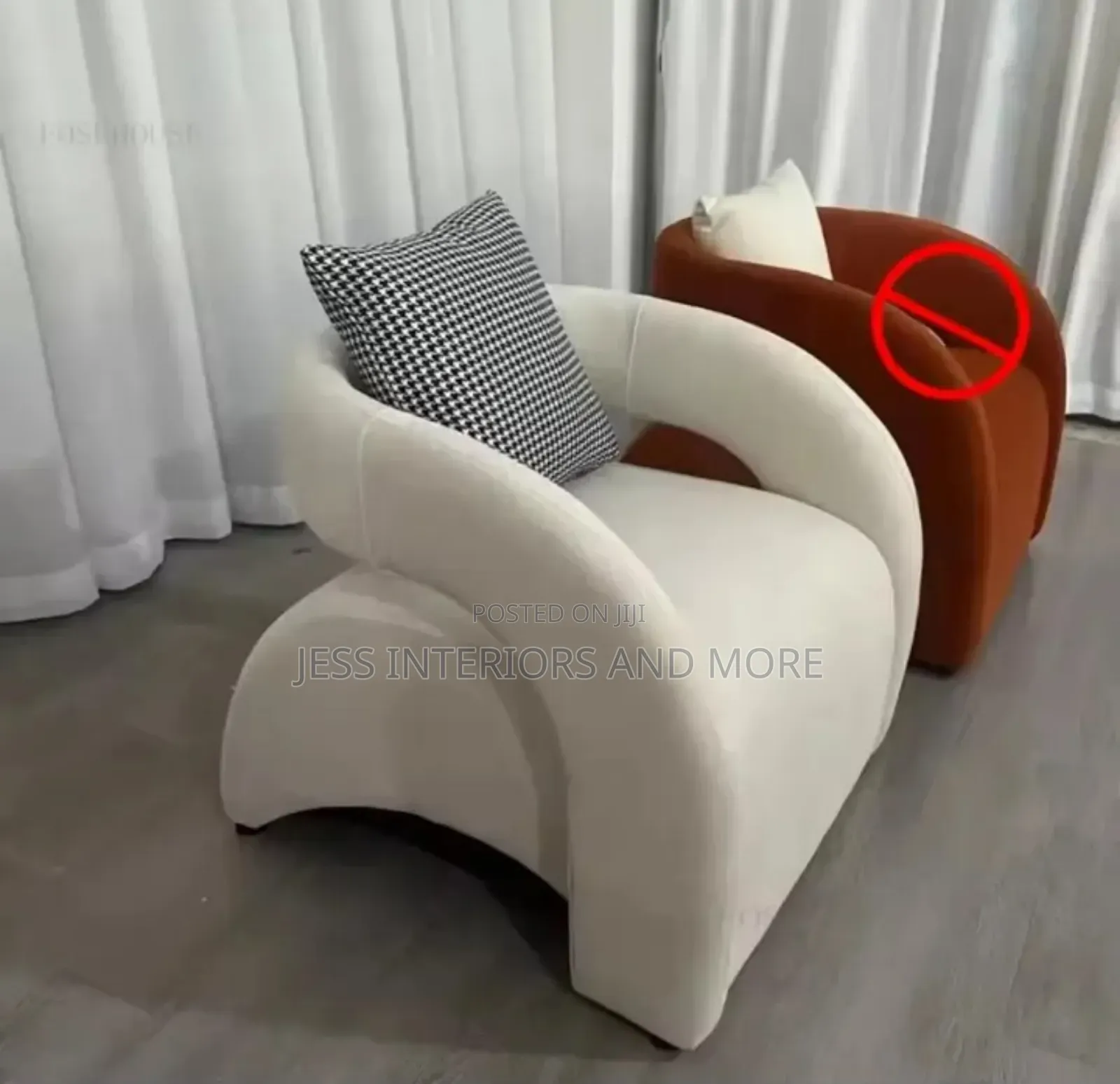Accent Chair (White Sofa)