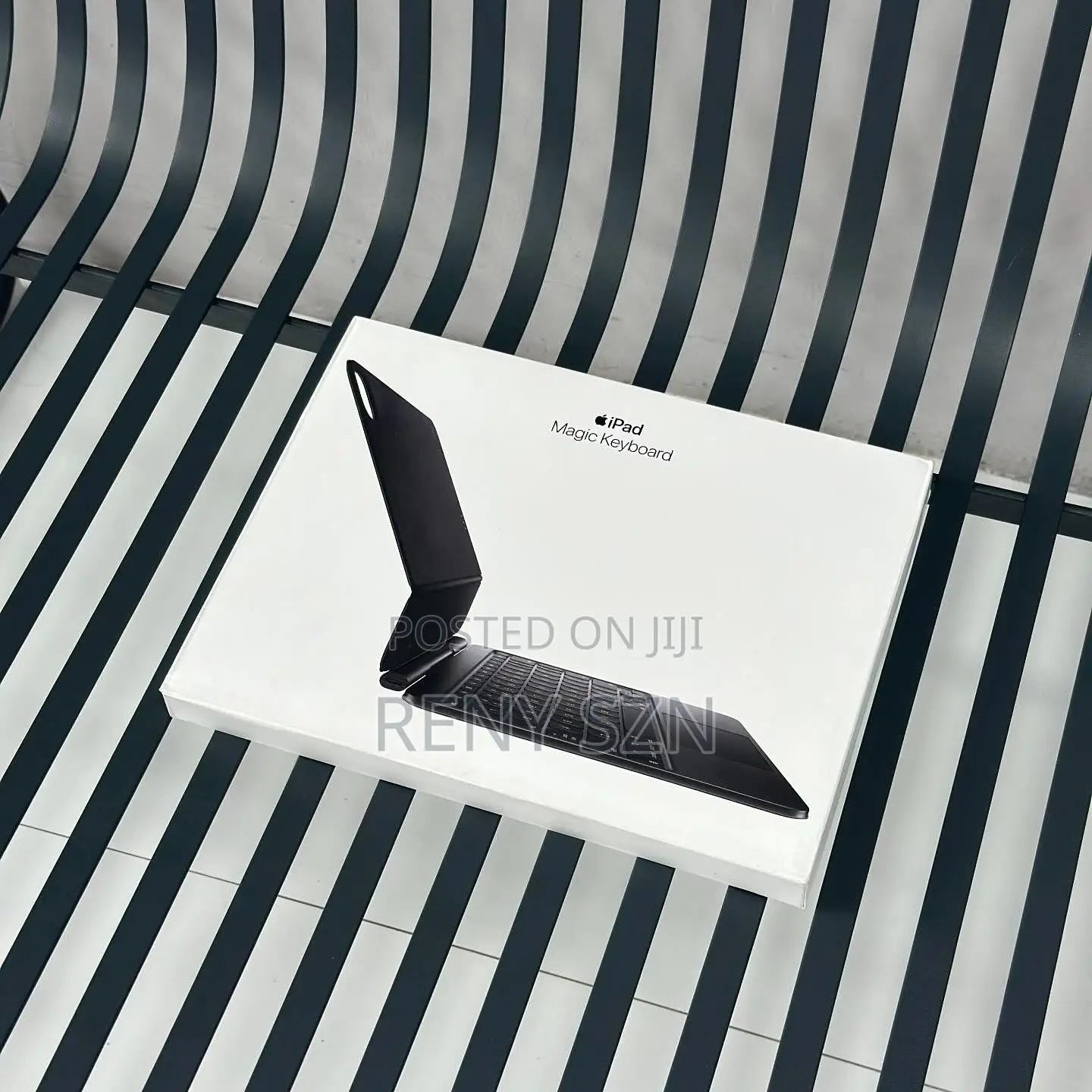 Magic Keyboard 12.9 Inches