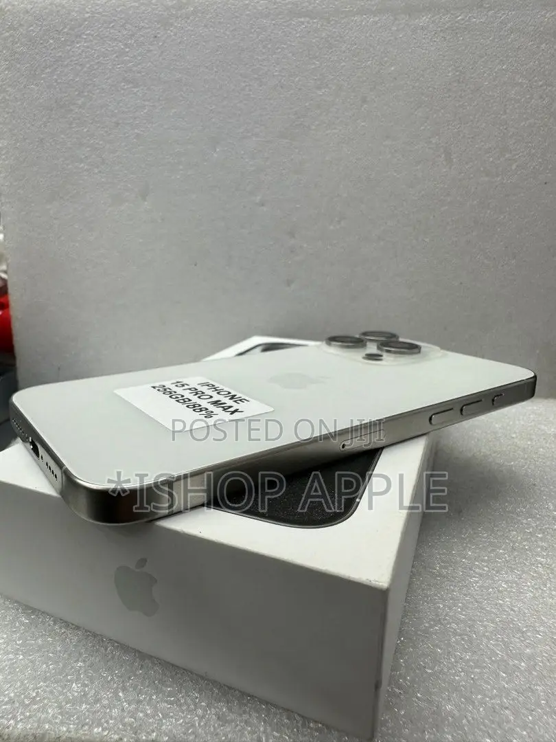 Apple iPhone 15 Pro Max 256 GB