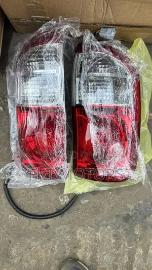 Toyota Tundra Taillight 2003,2004,2005,2006,2007,2008,2009,