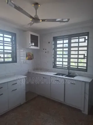 2bdrm Apartment in Community 18, Tema Metropolitan for rent