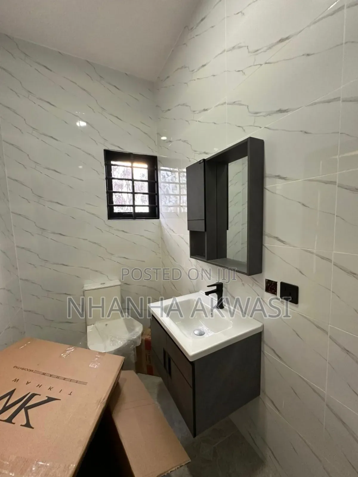 4bdrm House in Community 12, Tema Metropolitan for rent