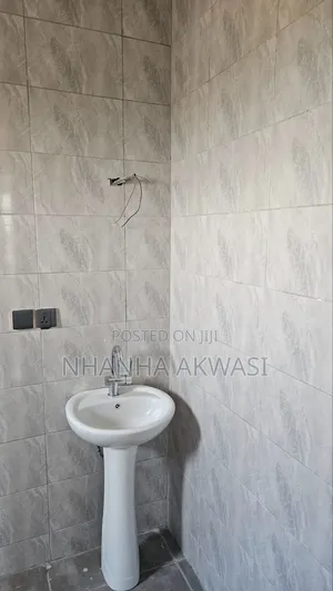 1bdrm Apartment in Community 12, Tema Metropolitan for rent