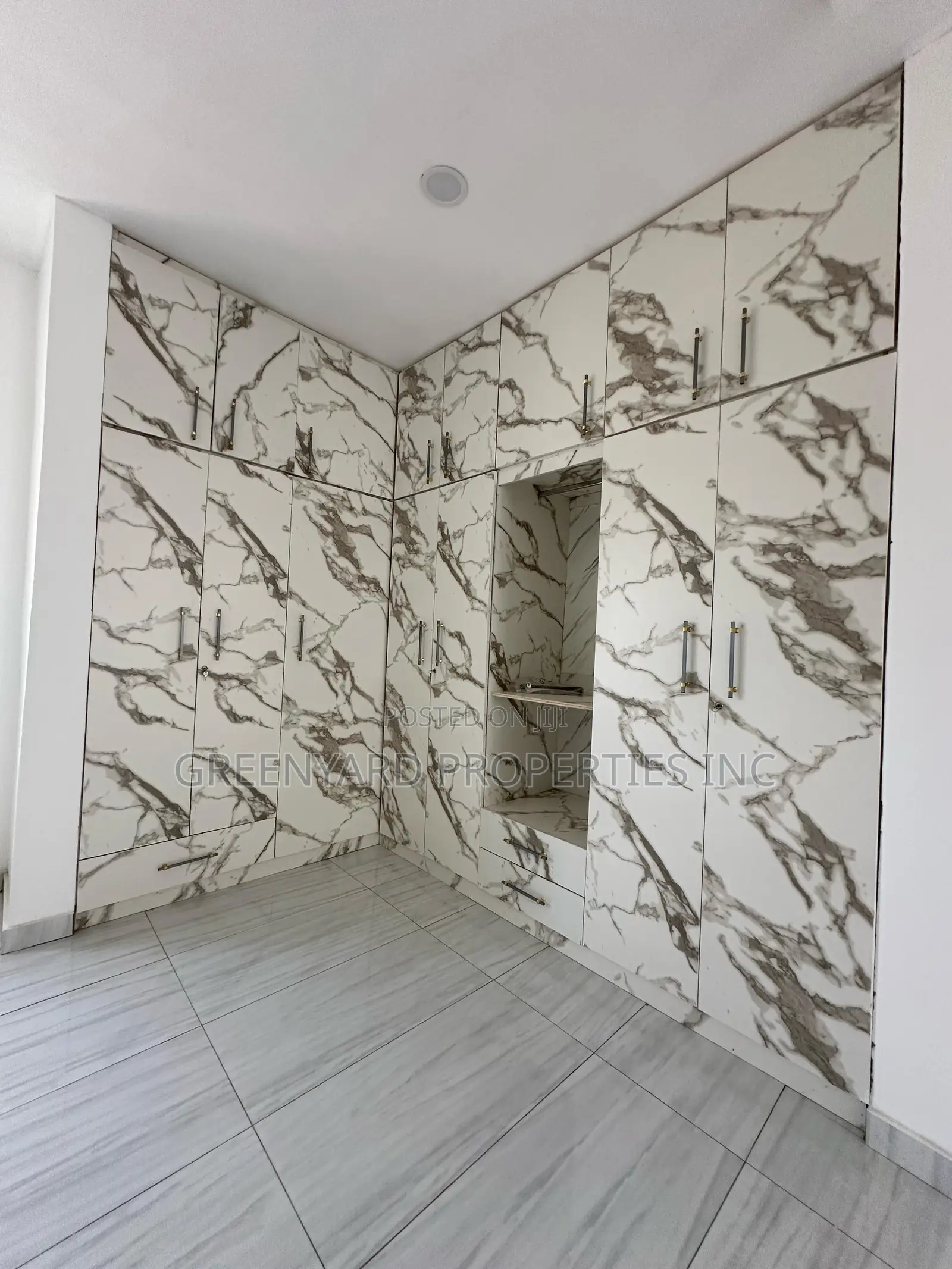 3bdrm House in Lakeside for sale