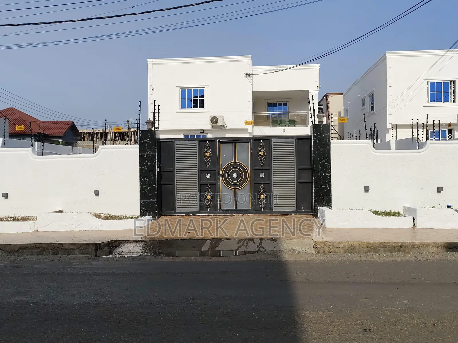 4bdrm House in East Legon Ogbojo, Accra Metropolitan for sale