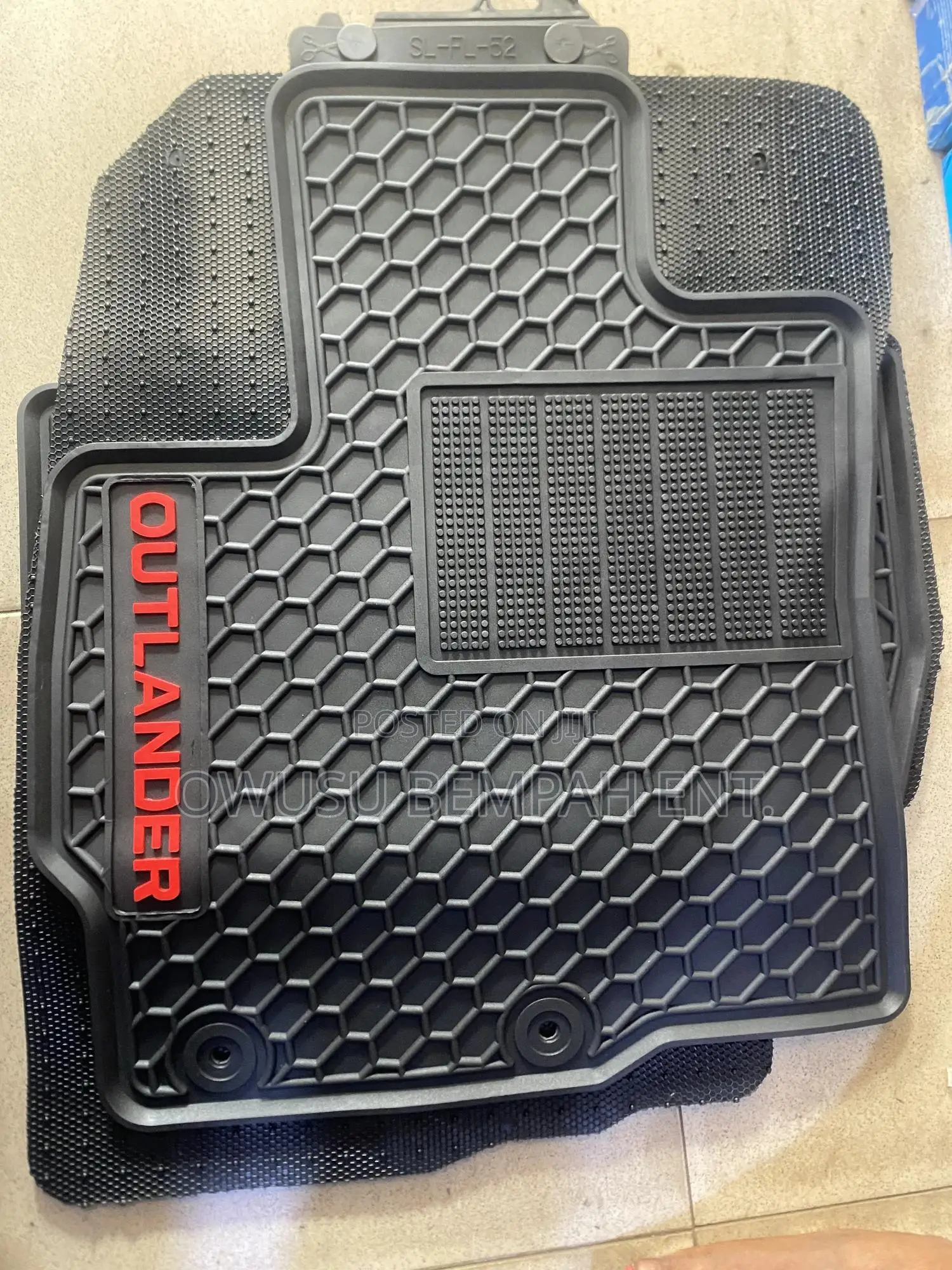 Mitsubishi Outlander 2017 Floor Mat
