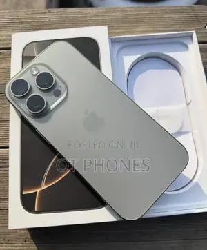 New Apple iPhone 16 Pro Max 256 GB Silver