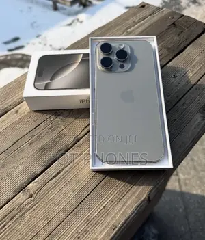New Apple iPhone 16 Pro Max 256 GB Silver