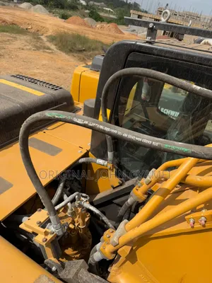 Sany215 Mitsubishi Engine Cash and Installment