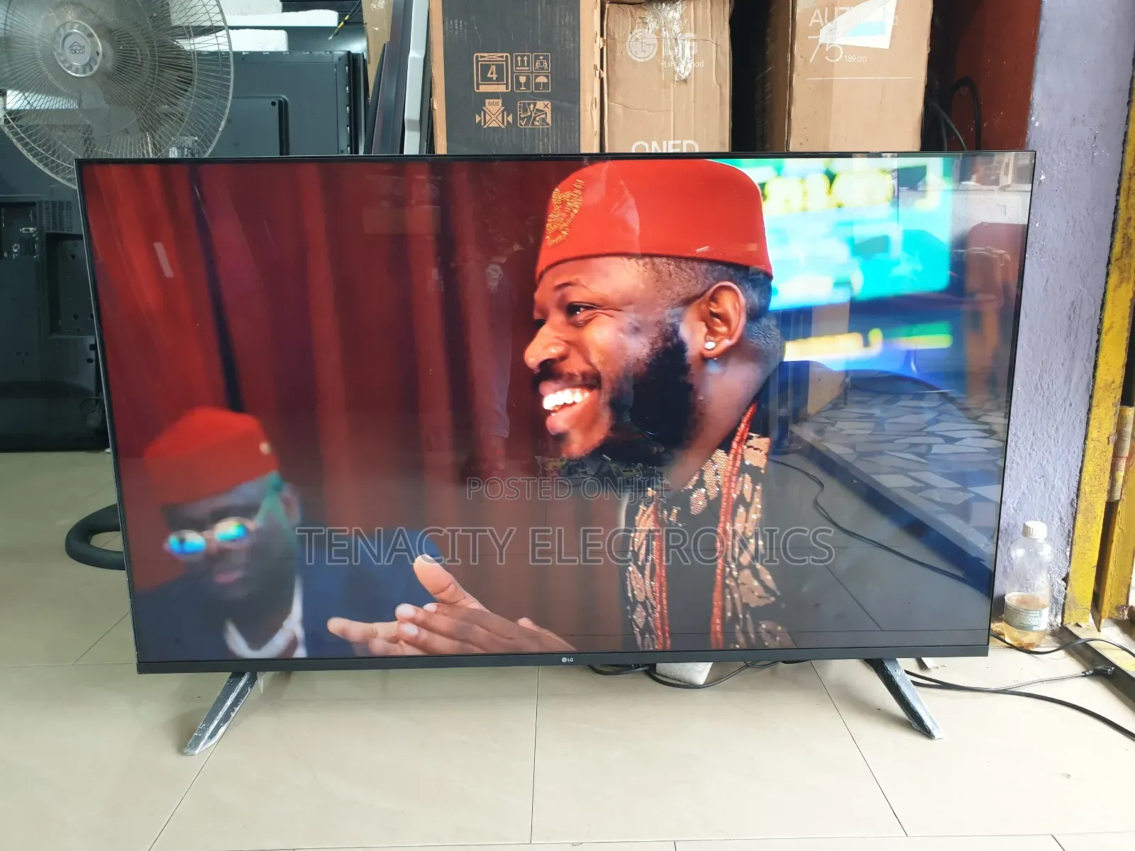 Lg 55”Uhd HDR Edgeless Smart Satellite Tv