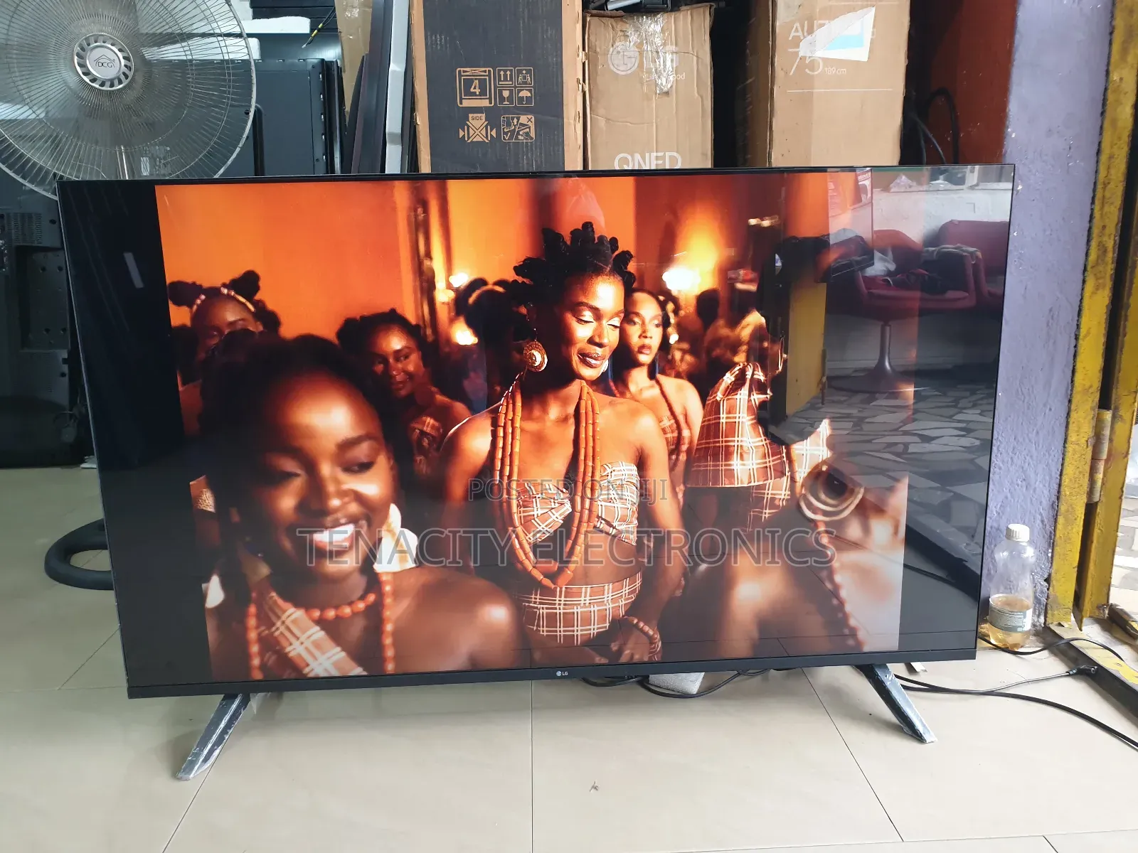 Lg 55”Uhd HDR Edgeless Smart Satellite Tv