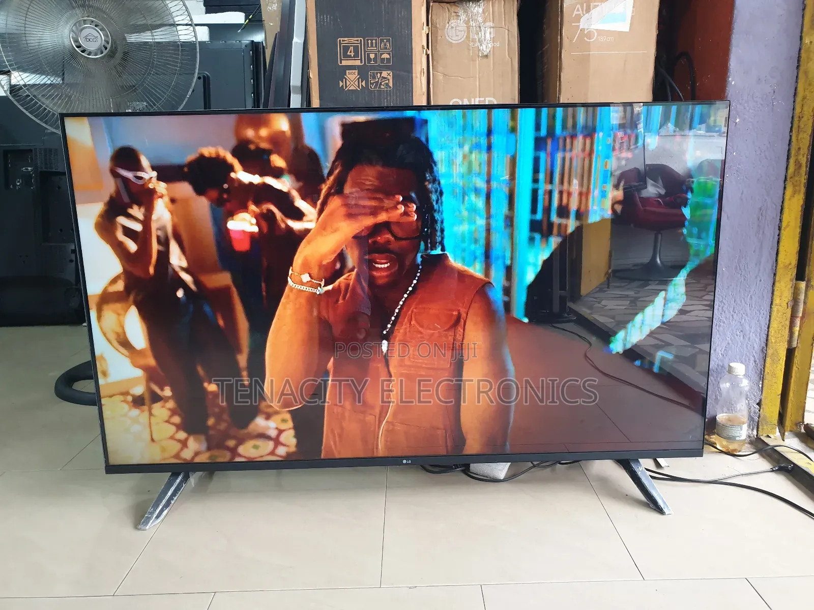 Lg 55”Uhd HDR Edgeless Smart Satellite Tv