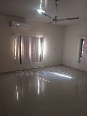 2bdrm House in Westhills Mall for rent