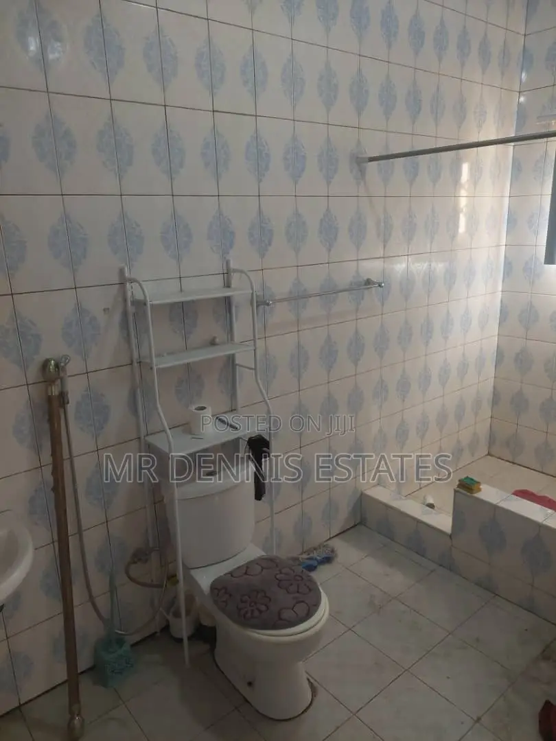 2bdrm House in Westhills Mall for rent