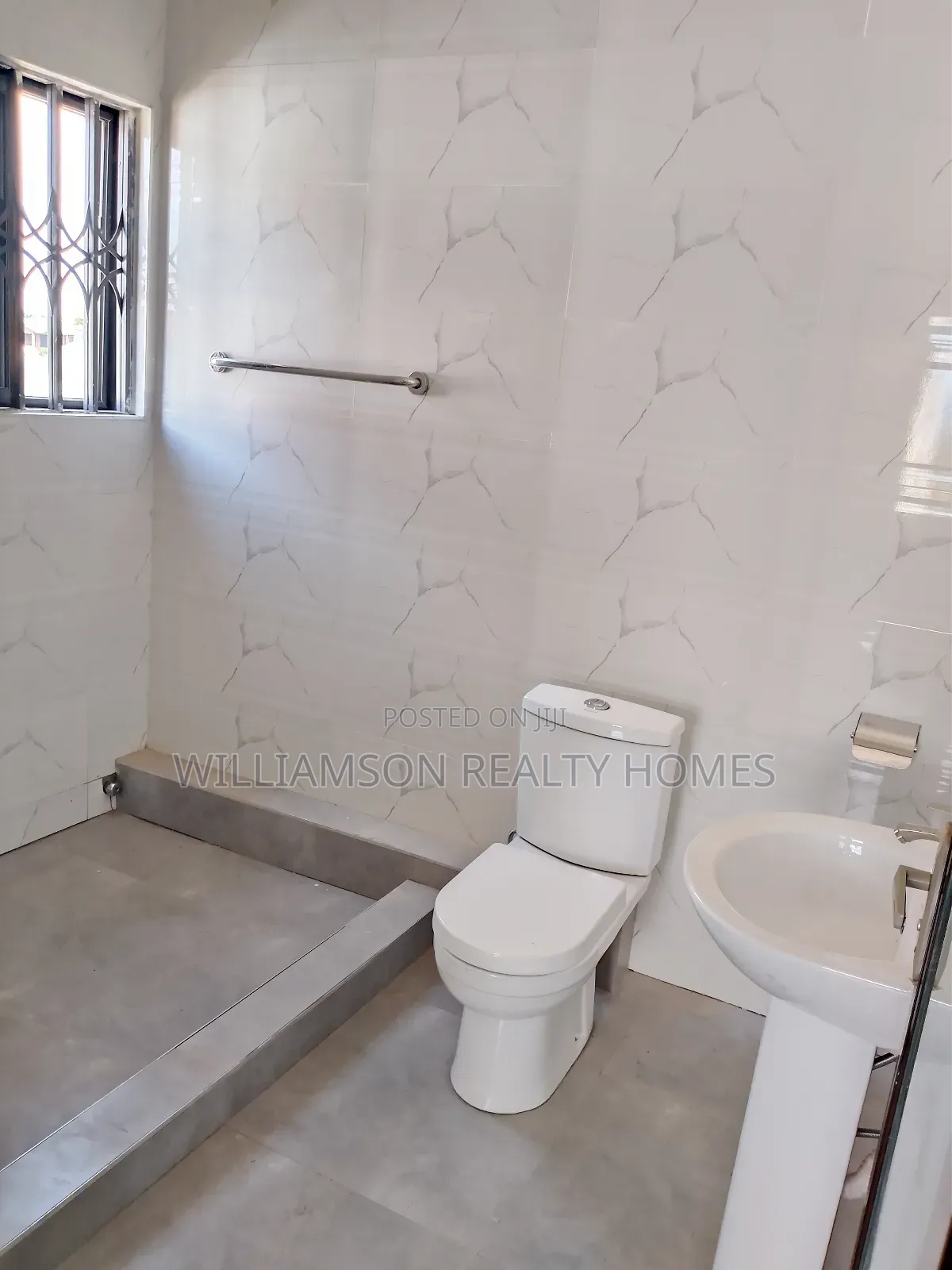 3bdrm Apartment in Devtraco Estate Road, Spintex for rent