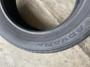 235/60 R18 Yokohama Advan Db V552 Luxury Comfort Tyres