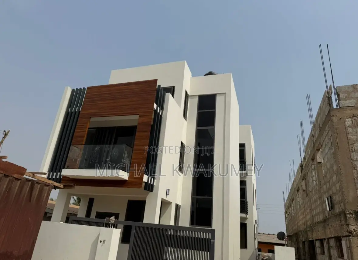 2bdrm Penthouse in Tema Metropolitan for rent