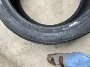 225/45 R17 Bridgestone Turanza T005 91w Tire