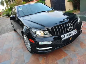 Photo - Mercedes-Benz C250 2014 Black