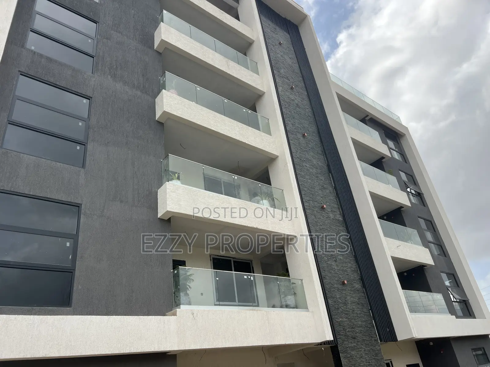 2bdrm Apartment in East Legon American for sale