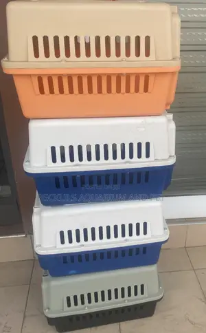 Quality Spacious Plastic Cages for Dogs , Cats , Rabbits
